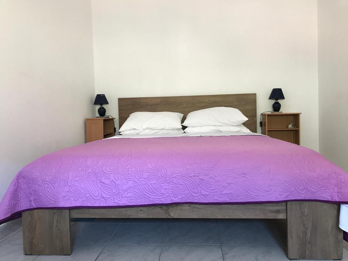 Apartman Branko Паг Екстериор снимка